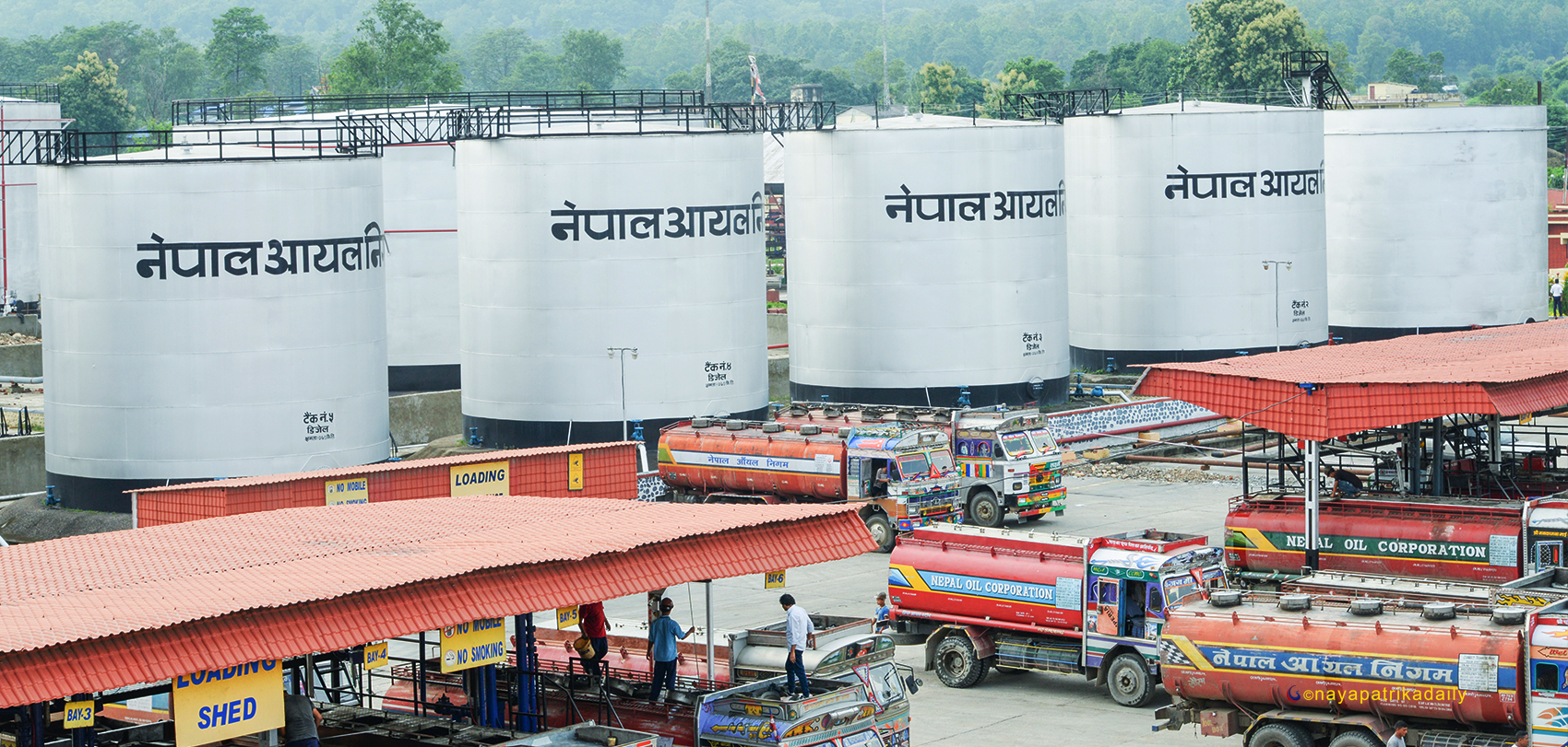 सरकारले पेट्रोलमा २० रुपैयाँ र डिजेलमा २८ रुपैयाँ कर हटायो