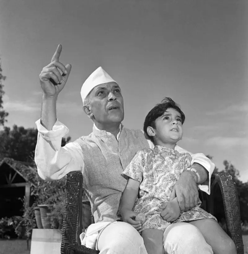 ‘सबै दृष्टिकोणबाट हेर्दा नेपाल एउटा आनन्दपूर्वक अवस्थित र प्राकृतिक सम्पदाले भरिपुर्ण छ’ : जवाहरलाल नेहरु