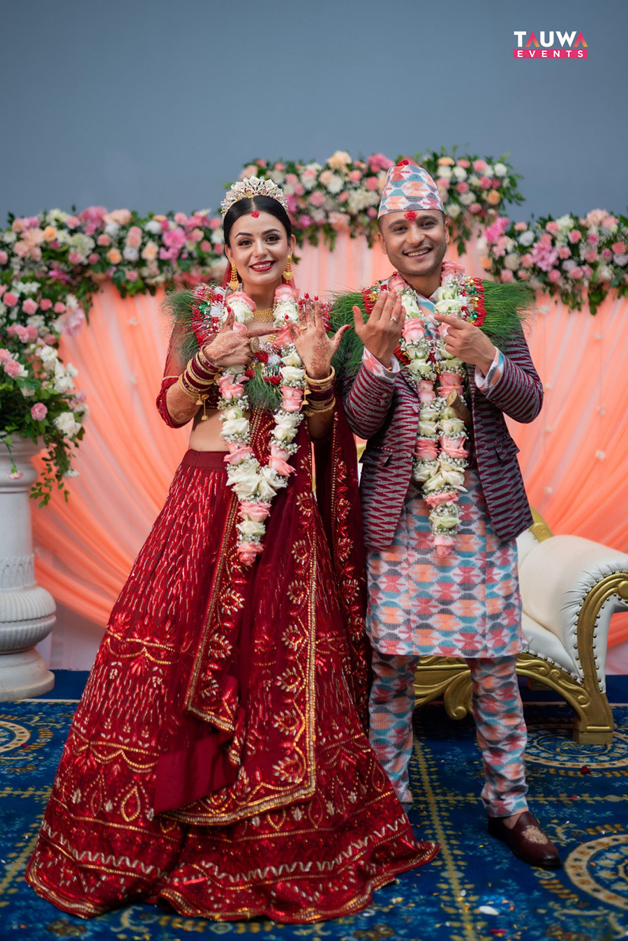 वैवाहिक जीवनमा बाँधिए अभिनेत्री नीता ढुंगाना र ज्योतिषी हरिहर अधिकारी