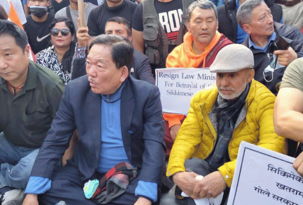 नेपालीभाषीलाई विदेशी भनेपछि सिक्किममा ४८ घन्टे हड्तालको आव्हान