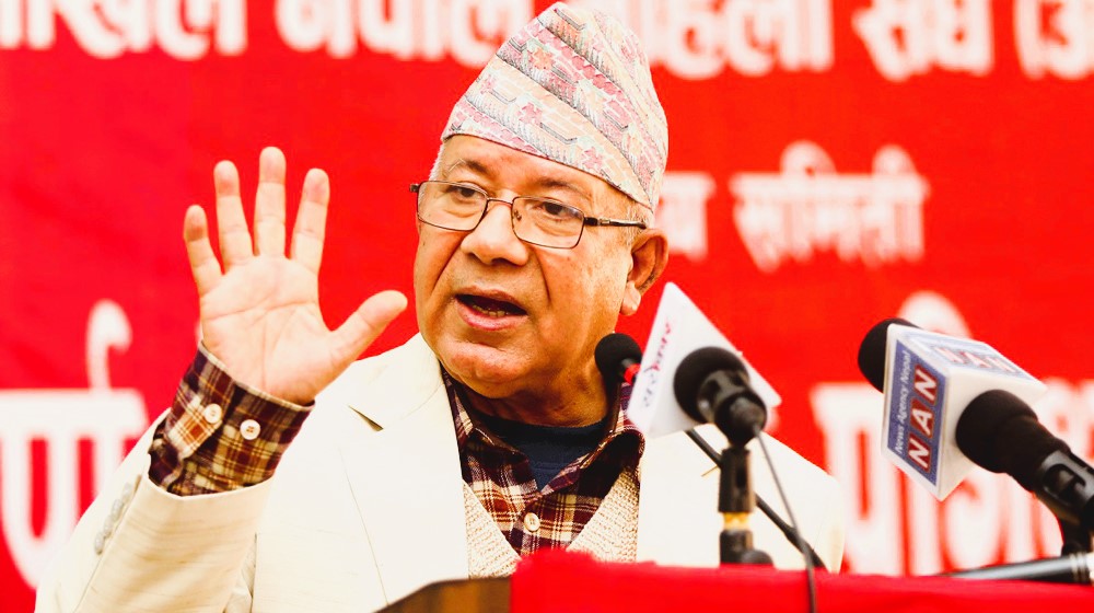 पूर्वराजाको चलखेलप्रति माधव नेपालले भने – सतर्क बनौँ