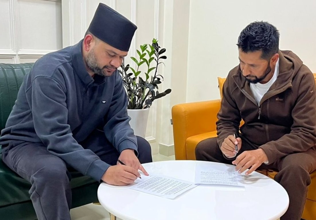 प्रधानमन्त्री, मन्त्री र सांसदहरुलाई रास्वपाले ताेक्याे लेवी, स्वकीयहरुले पनि बुझाउनुपर्ने